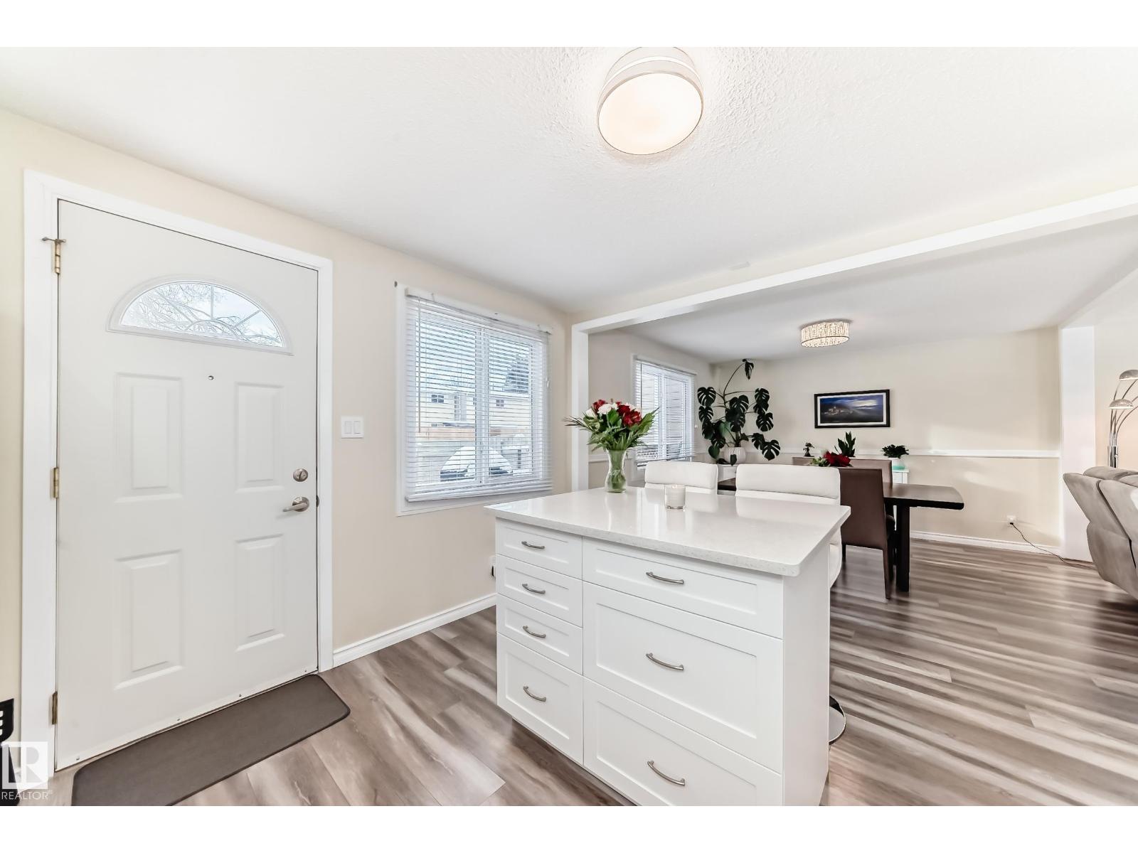 66 Ridgewood, St. Albert, AB - Indoor