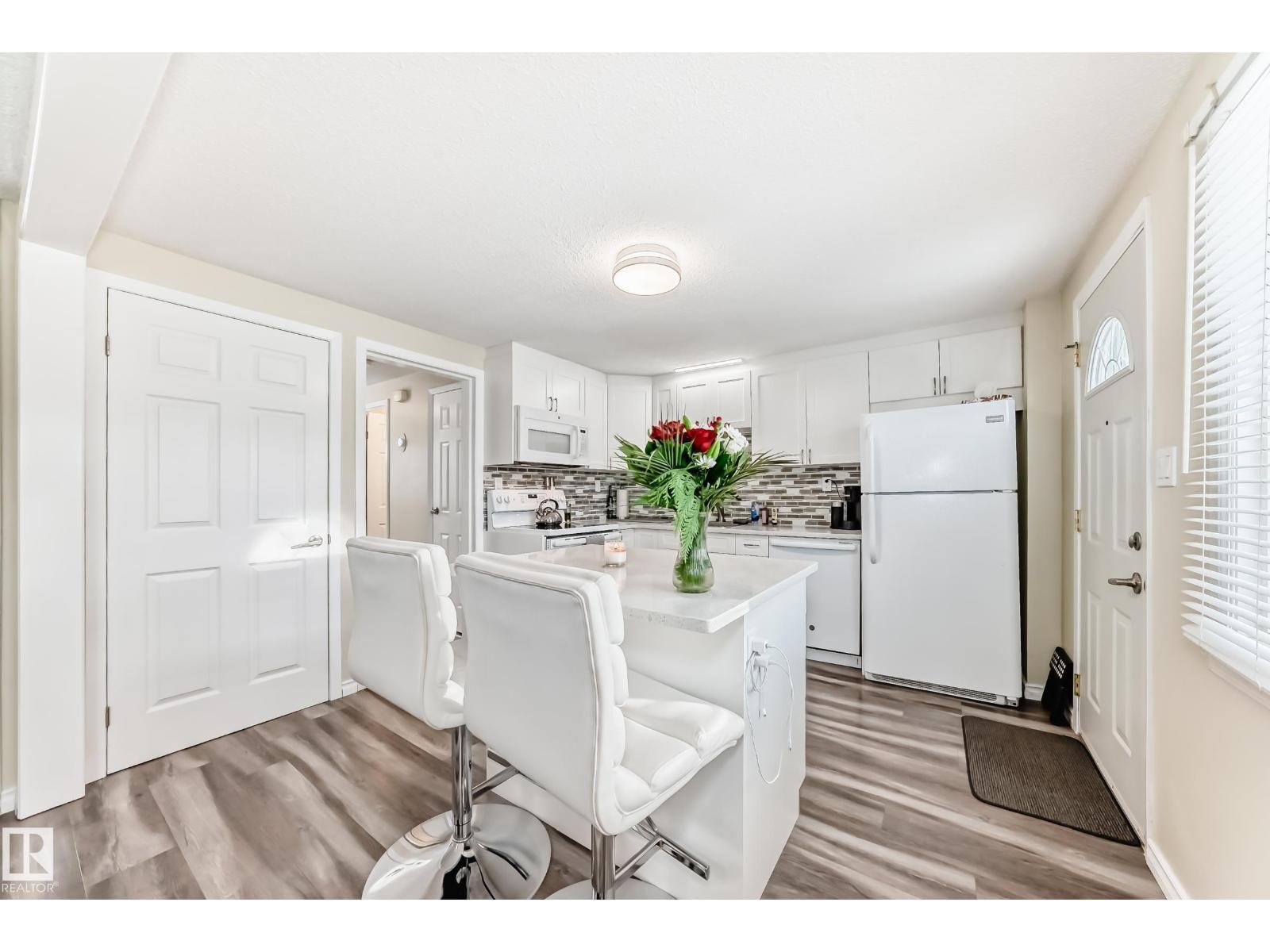 66 Ridgewood, St. Albert, AB - Indoor