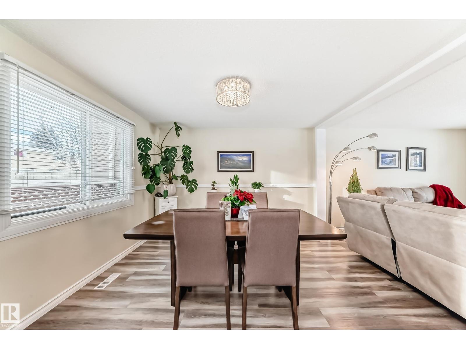 66 Ridgewood, St. Albert, AB - Indoor