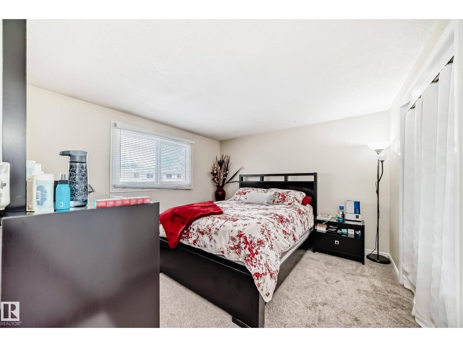 66 Ridgewood, St. Albert, AB - Indoor Photo Showing Bedroom