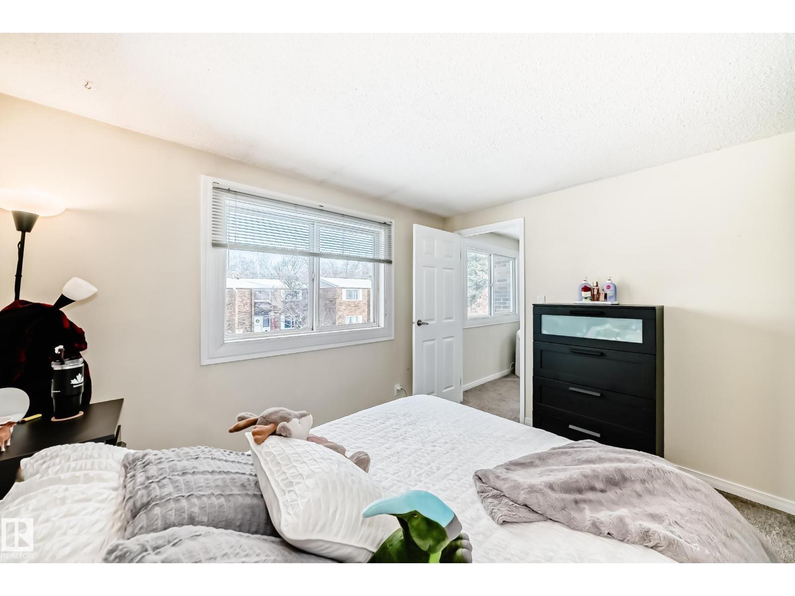 66 Ridgewood, St. Albert, AB - Indoor Photo Showing Bedroom
