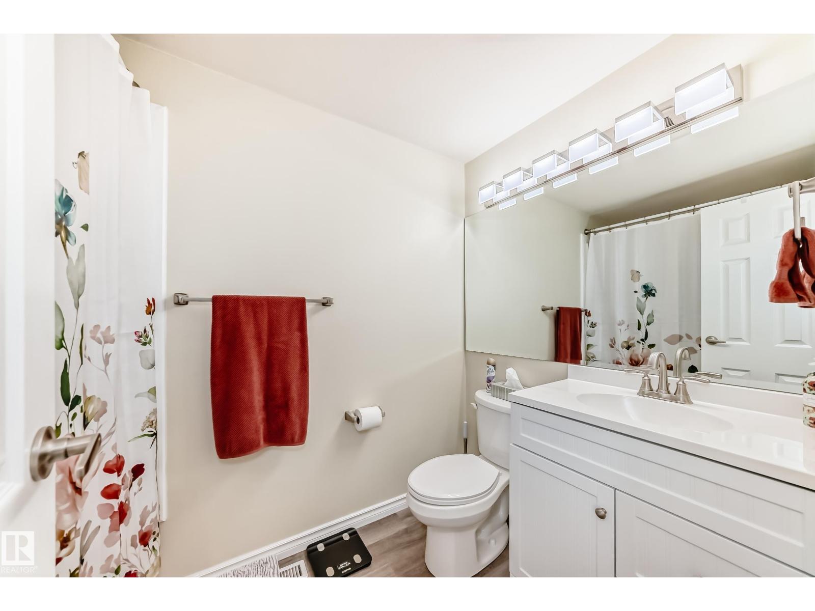 66 Ridgewood, St. Albert, AB - Indoor Photo Showing Bathroom