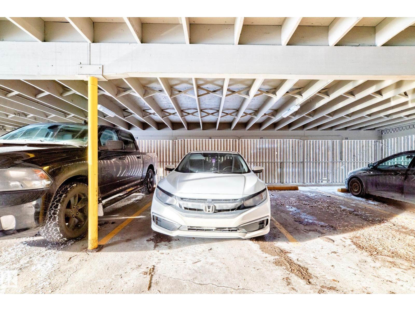66 Ridgewood, St. Albert, AB - Indoor Photo Showing Garage