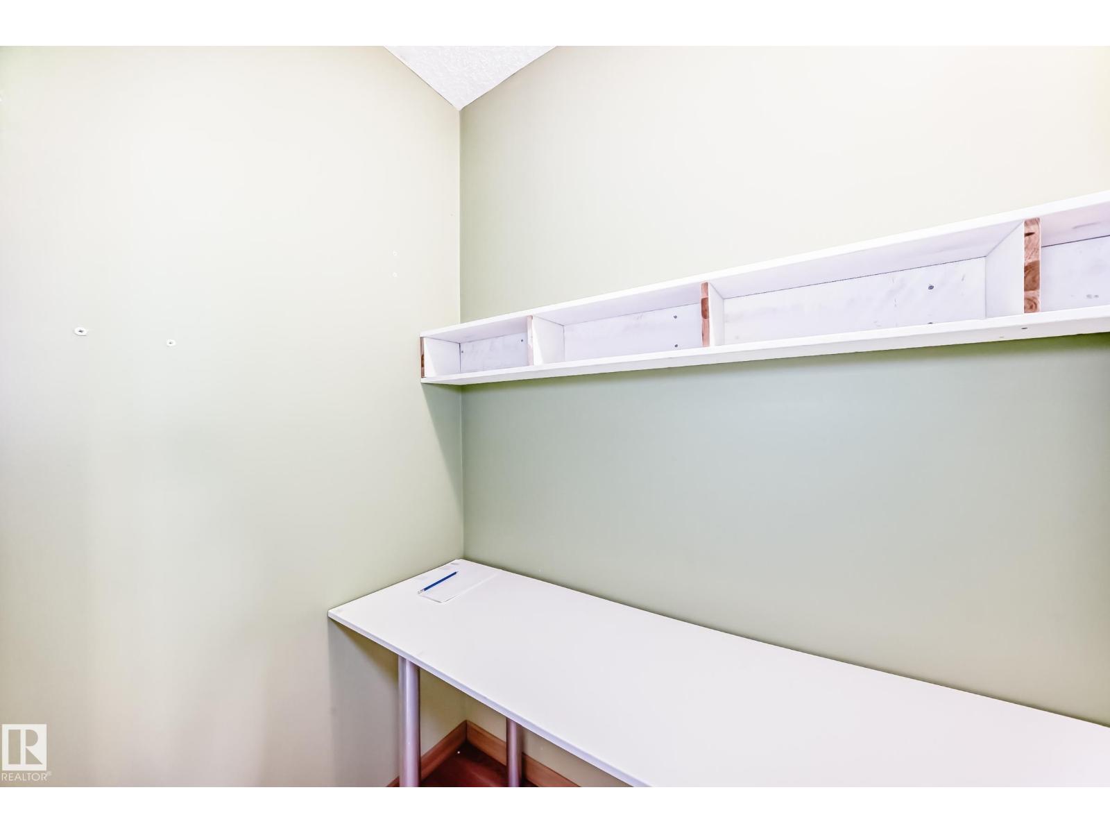 2805 25 St Nw, Edmonton, AB - Indoor Photo Showing Other Room