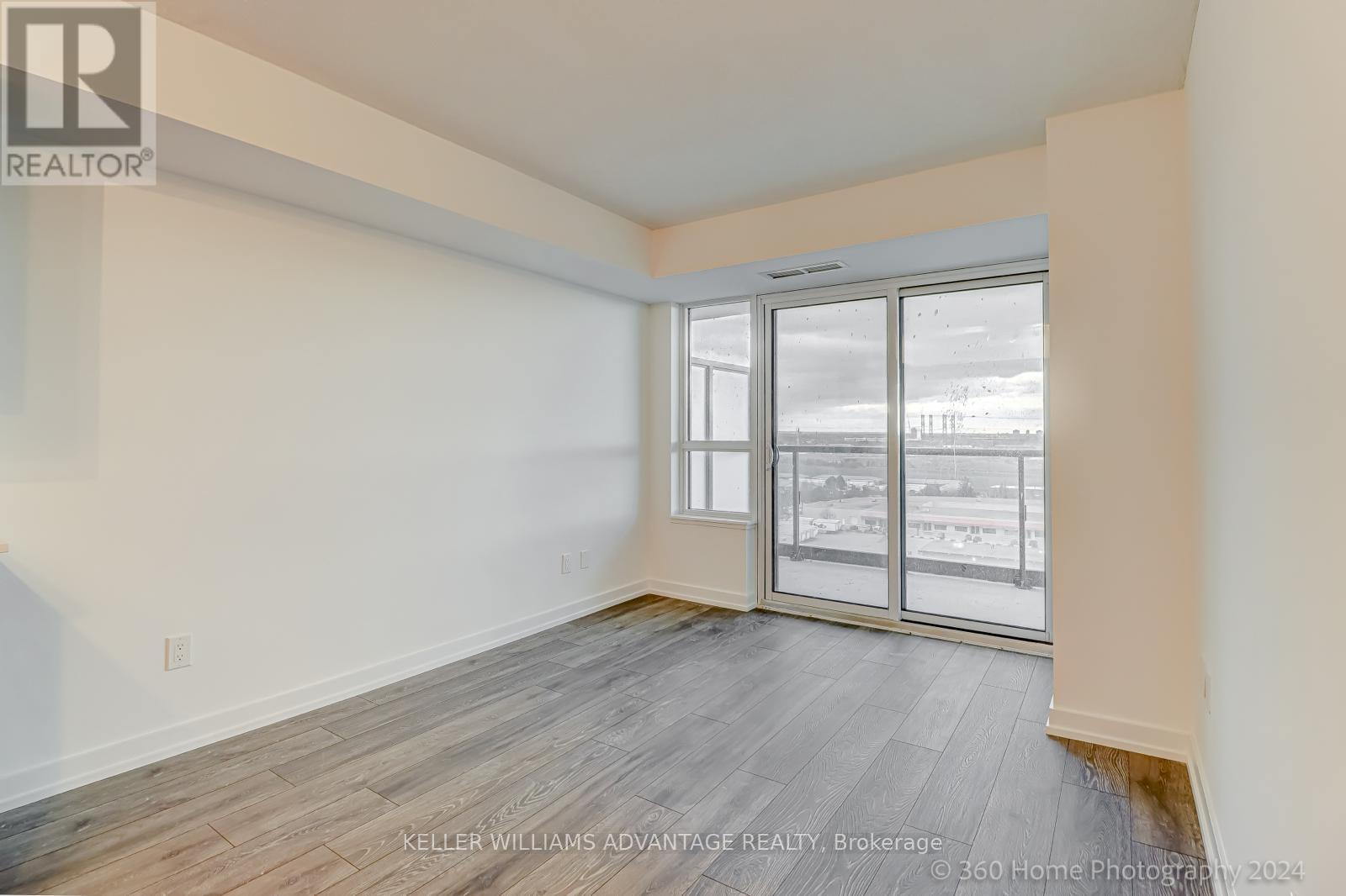 1311 - 1455 Celebration Drive, Pickering, ON - Indoor Photo Showing Other Room