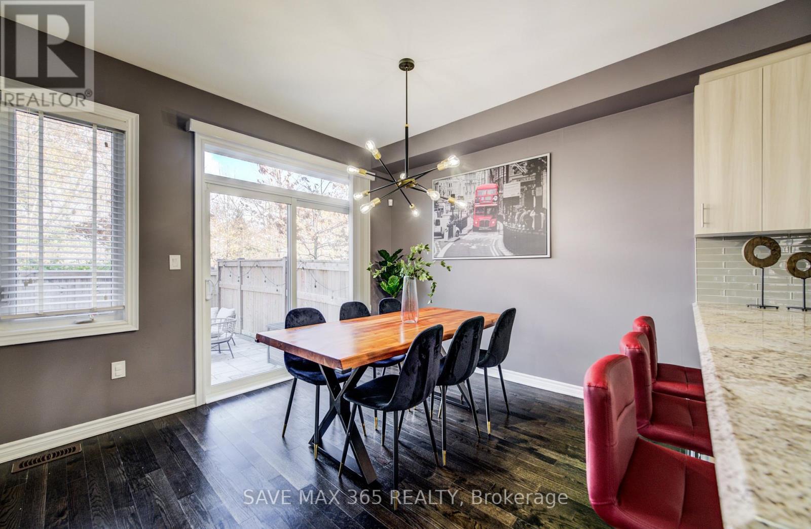 1223 Owls Head Road, Mississauga, ON - Indoor Photo Showing Dining Room