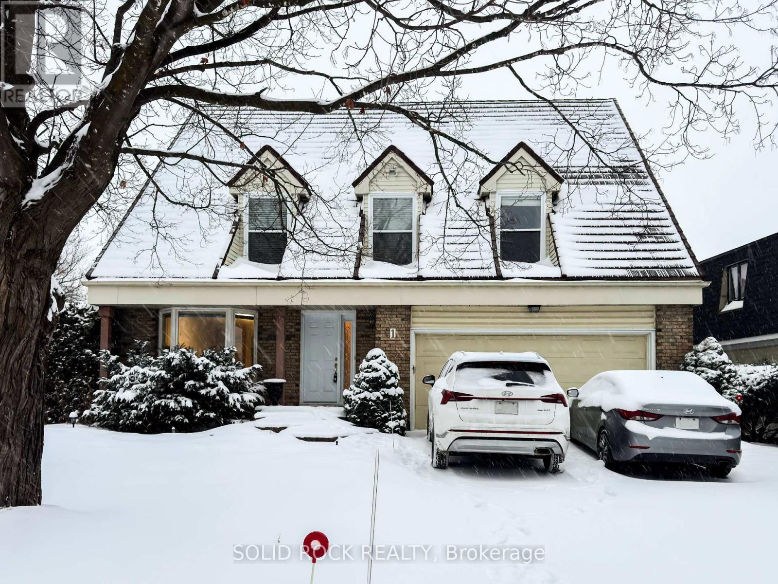 1 Bennett Street, Ottawa, ON -