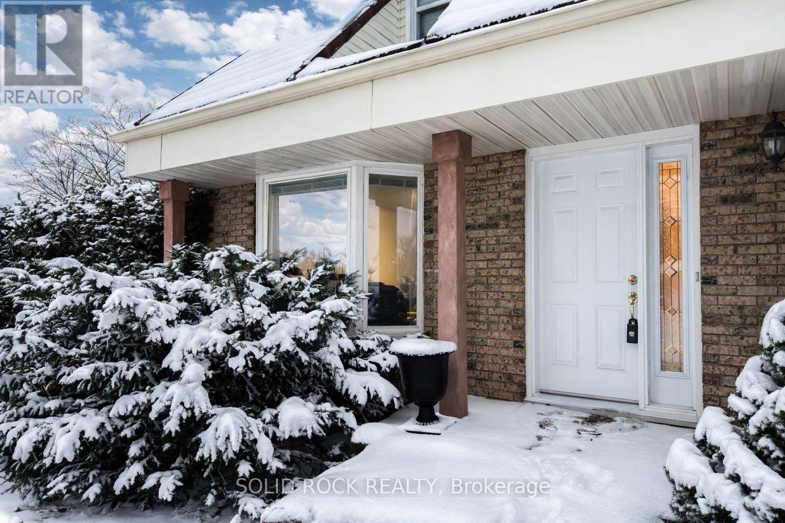 1 Bennett Street, Ottawa, ON - Outdoor