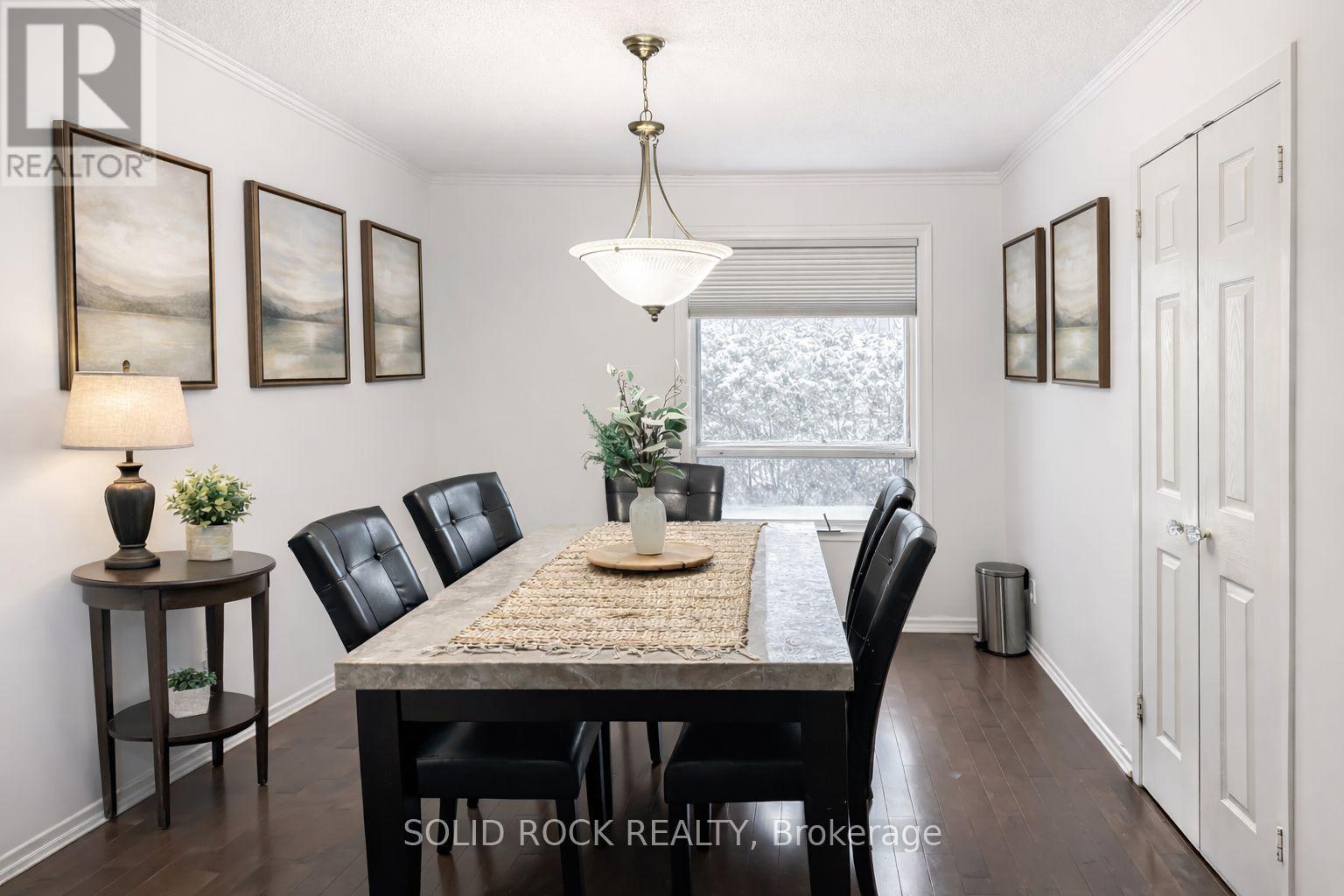 1 Bennett Street, Ottawa, ON - Indoor Photo Showing Dining Room