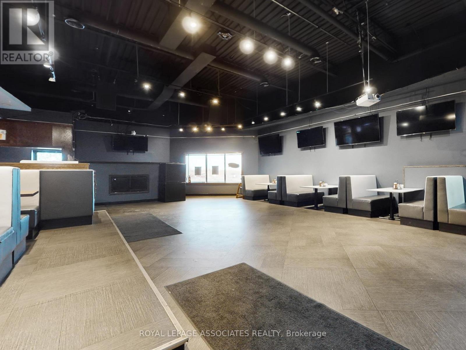 13,14,15 - 2 Steinway Boulevard, Toronto, ON