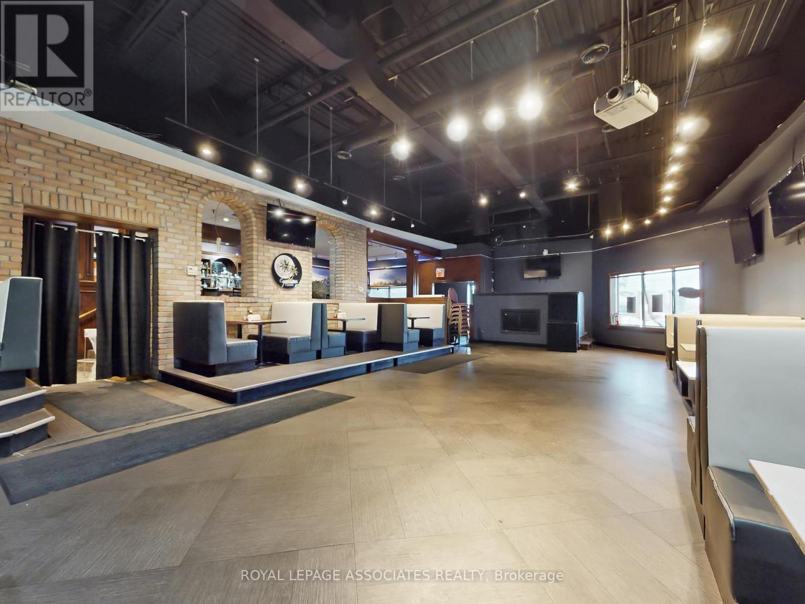 13,14,15 - 2 Steinway Boulevard, Toronto, ON