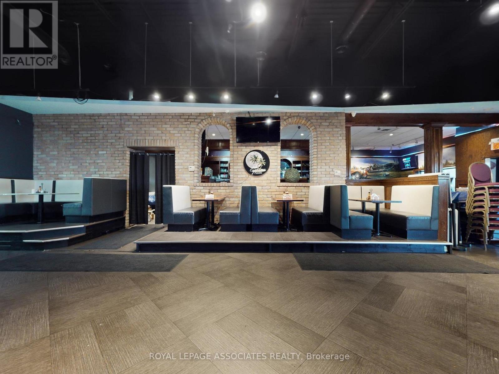 13,14,15 - 2 Steinway Boulevard, Toronto, ON