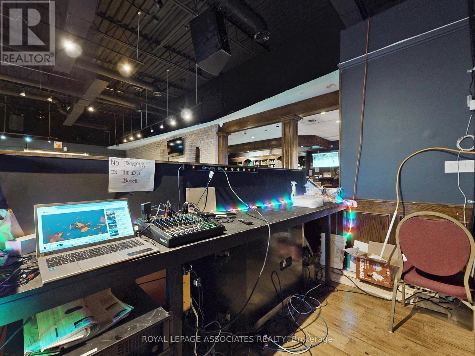 13,14,15 - 2 Steinway Boulevard, Toronto, ON