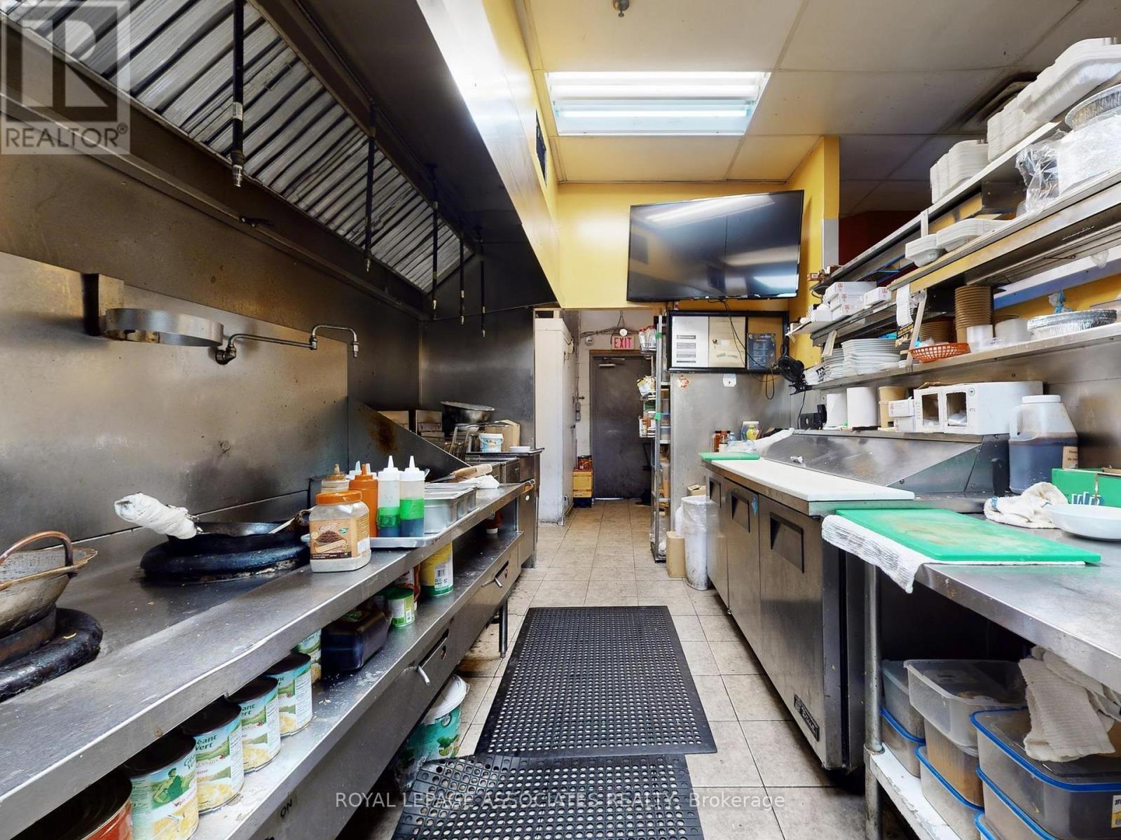 13,14,15 - 2 Steinway Boulevard, Toronto, ON