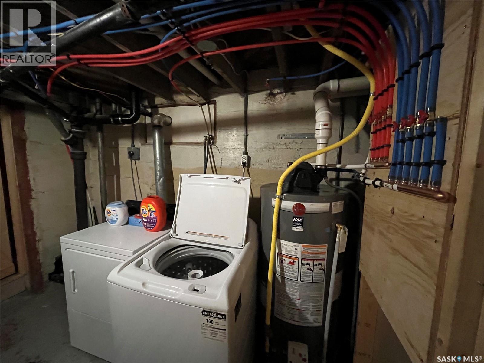 564 10Th Street E, Prince Albert, SK - Indoor