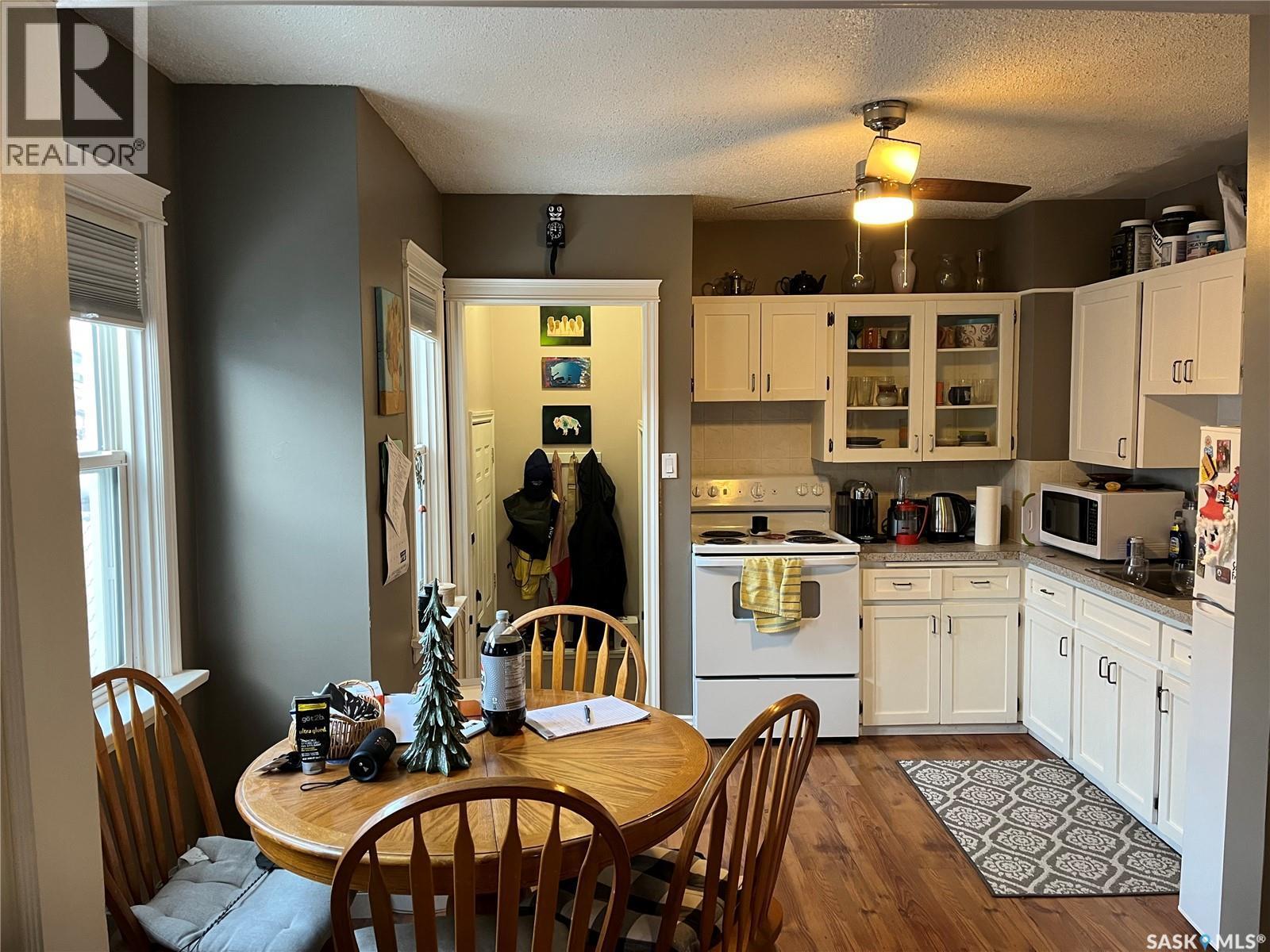 564 10Th Street E, Prince Albert, SK - Indoor