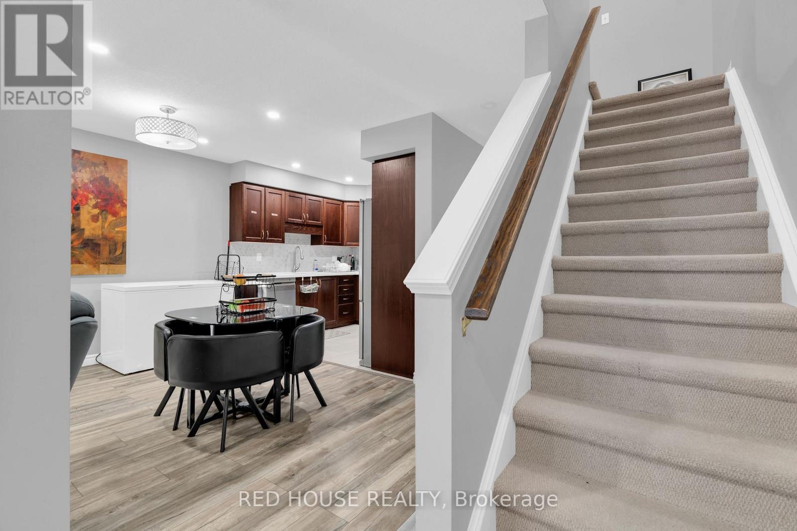 E30 - 110 Activa Avenue, Kitchener, ON - Indoor Photo Showing Other Room