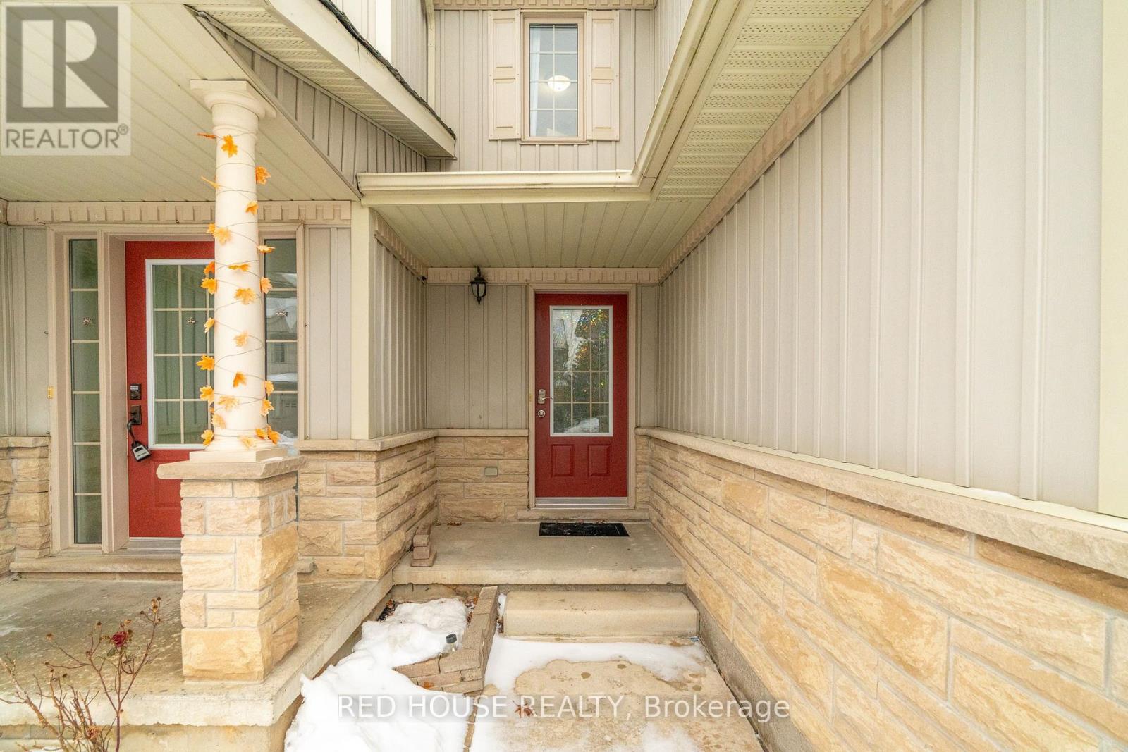 E30 - 110 Activa Avenue, Kitchener, ON - Indoor Photo Showing Other Room