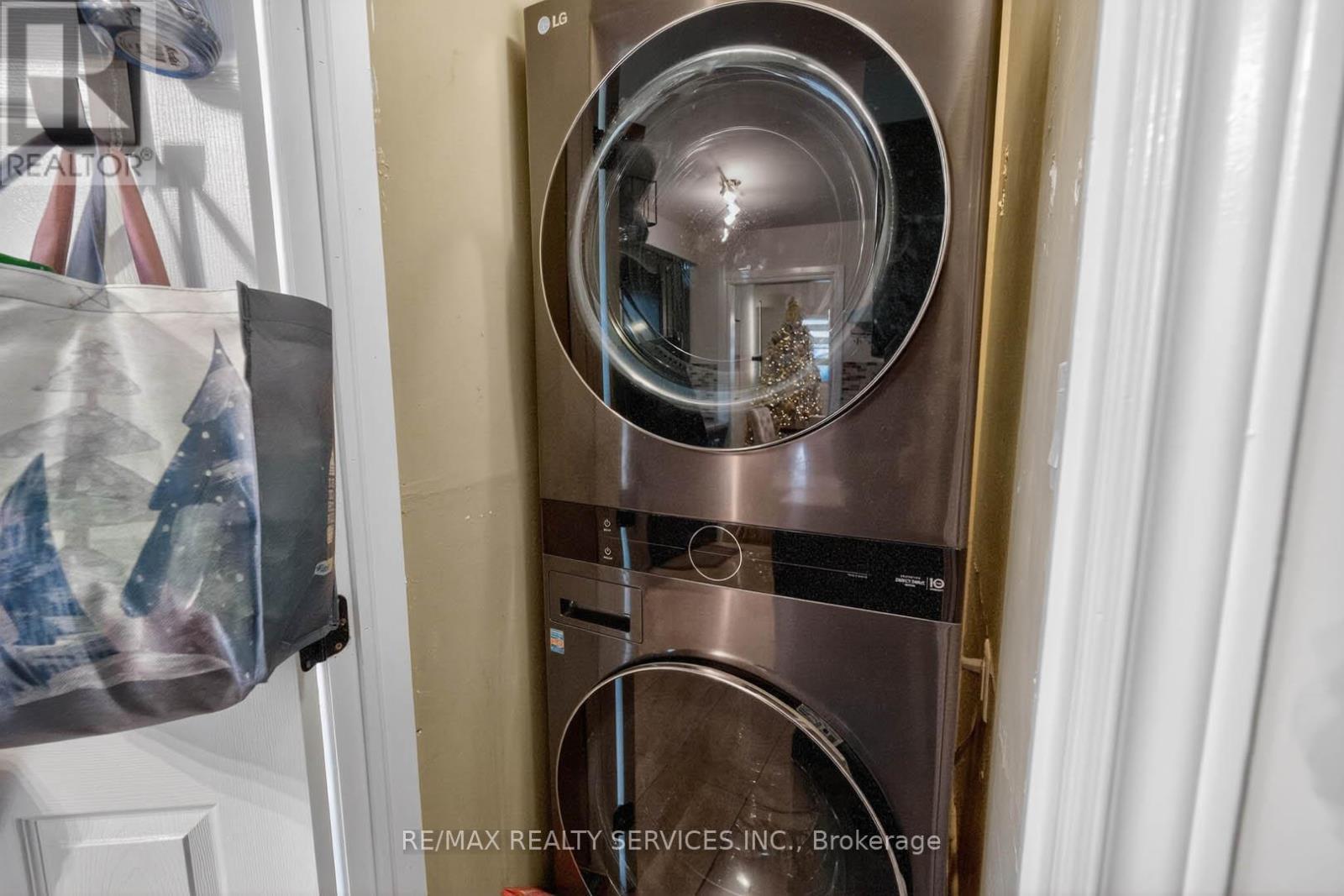 85 Bruce Beer Drive, Brampton, ON - Indoor Photo Showing Laundry Room