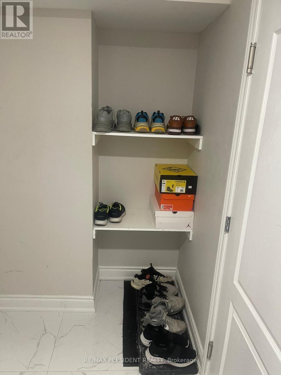 Lower Unit - 46 Old Cleeve Crescent, Brampton, ON - Indoor