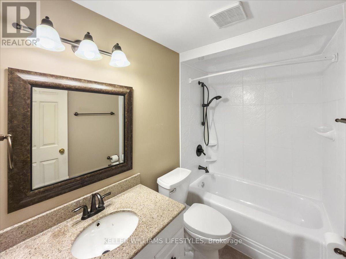 26 - 1845 Aldersbrook Road, London North (North F), ON - Indoor Photo Showing Bathroom