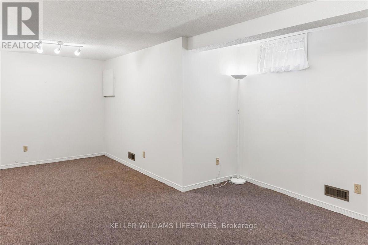 26 - 1845 Aldersbrook Road, London North (North F), ON - Indoor Photo Showing Other Room