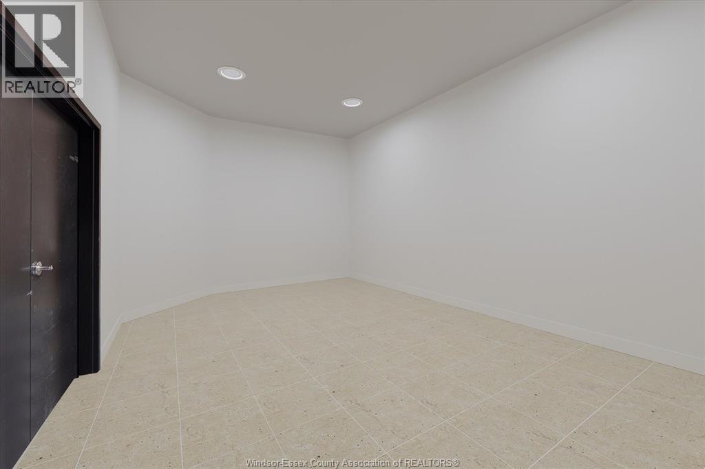 459 Ouellette Avenue, Windsor, ON