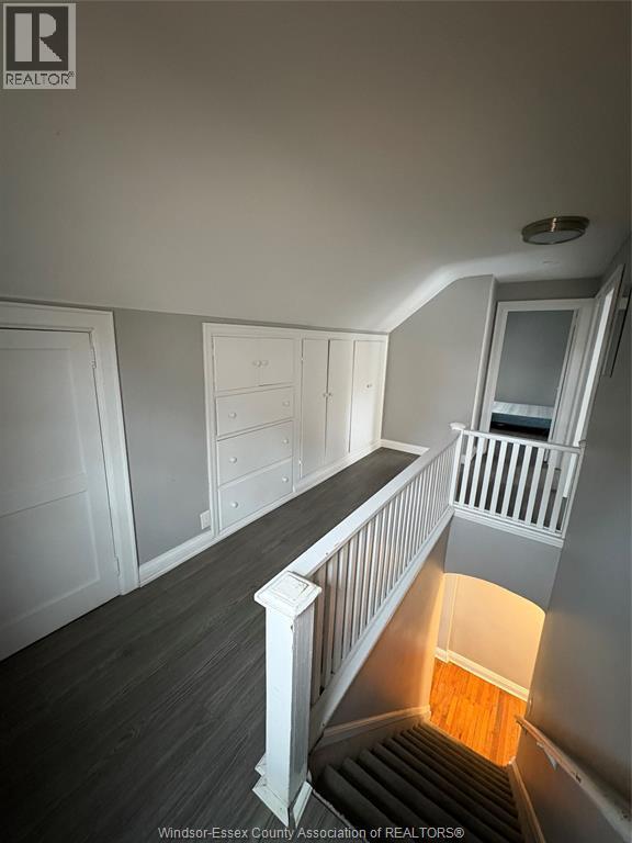 909 Monmouth, Windsor, ON - Indoor Photo Showing Other Room