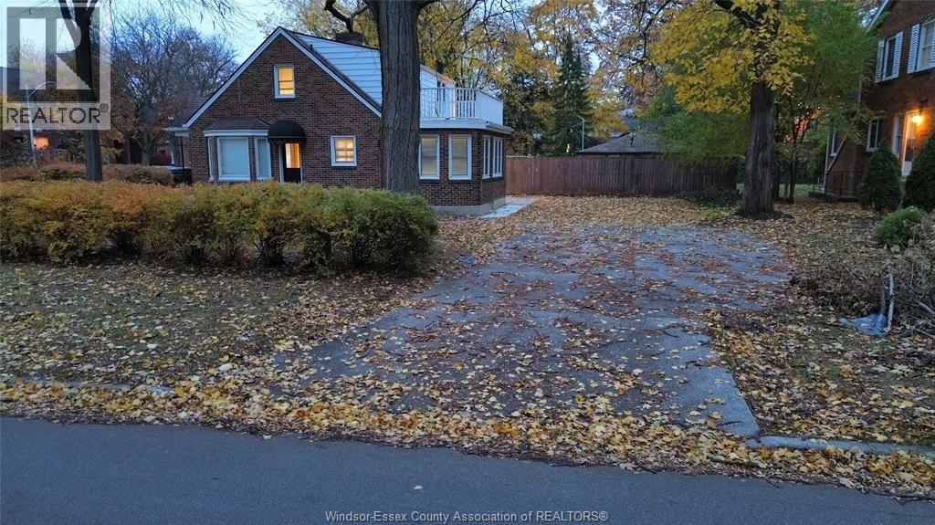 909 Monmouth, Windsor, ON - Outdoor