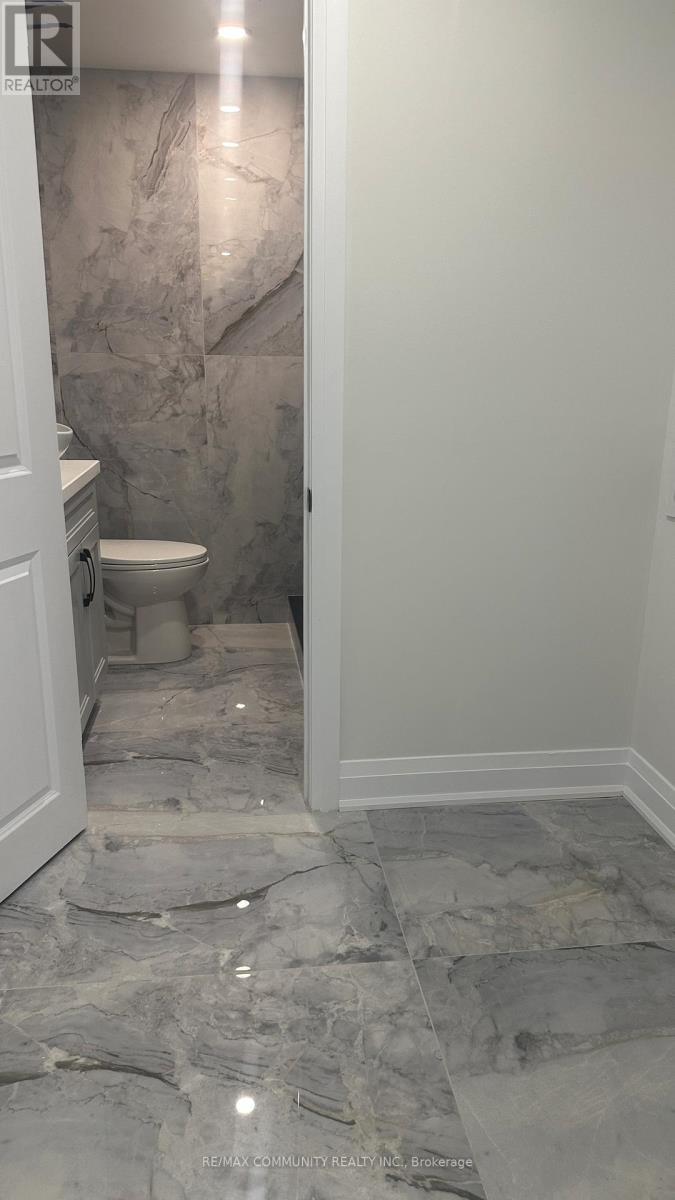 67 Conley Street, Vaughan, ON - Indoor Photo Showing Bathroom
