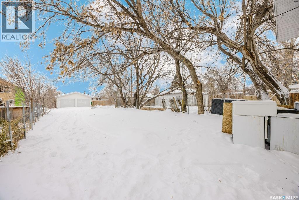 337 U Avenue S, Saskatoon, SK - Outdoor