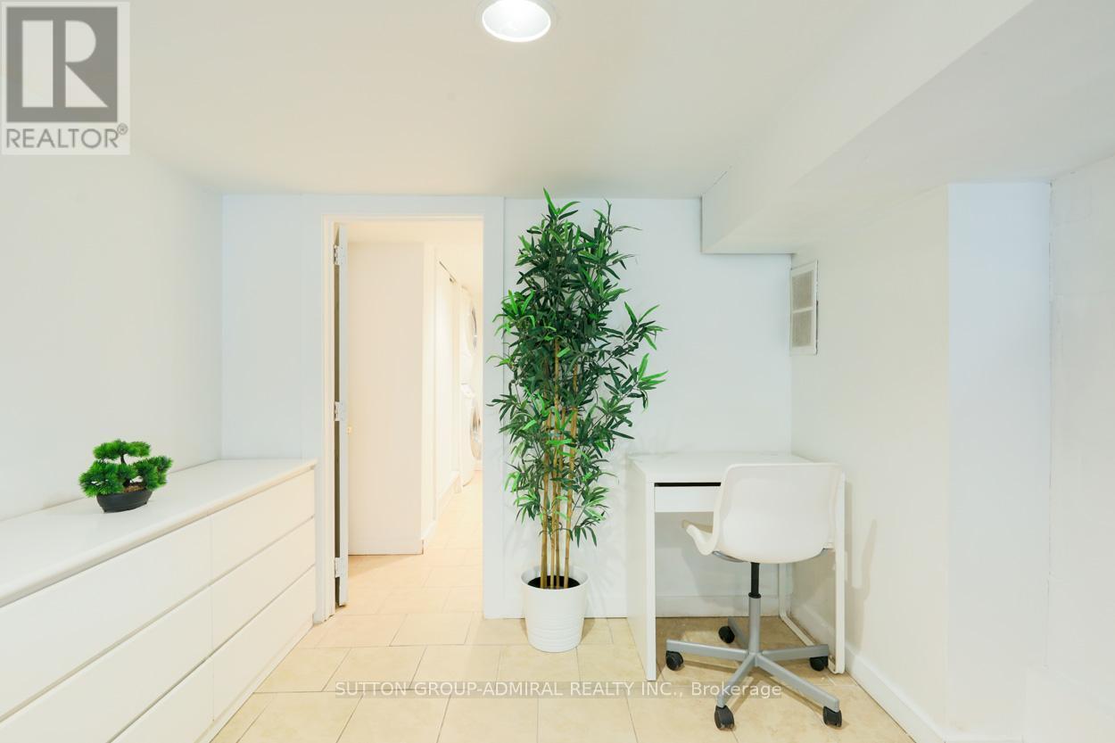 Bsmt - 70 Carlaw Avenue, Toronto, ON - Indoor