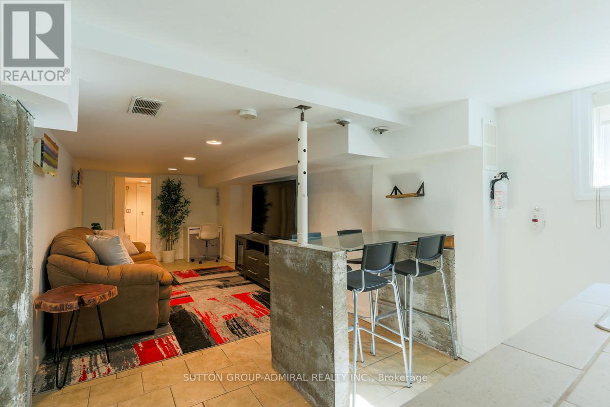 Bsmt - 70 Carlaw Avenue, Toronto, ON - Indoor