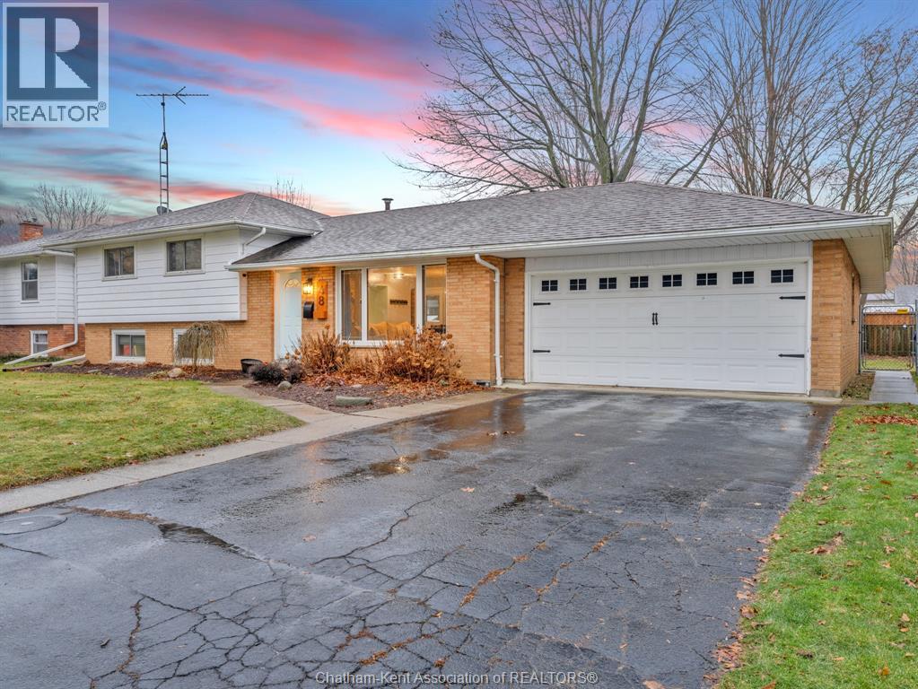 48 Alpine Avenue, Chatham, ON - Outdoor With Facade