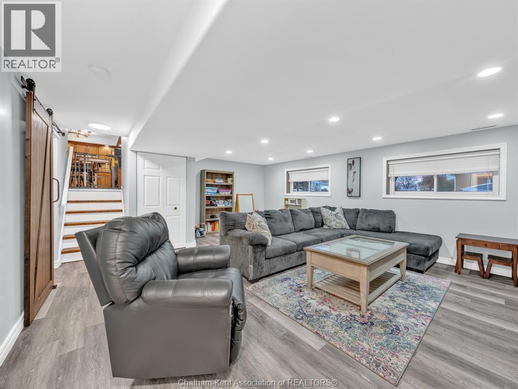 48 Alpine Avenue, Chatham, ON - Indoor