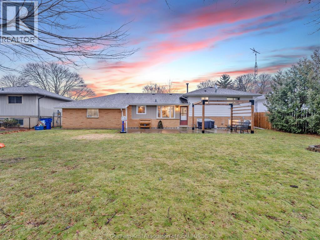 48 Alpine Avenue, Chatham, ON - Outdoor