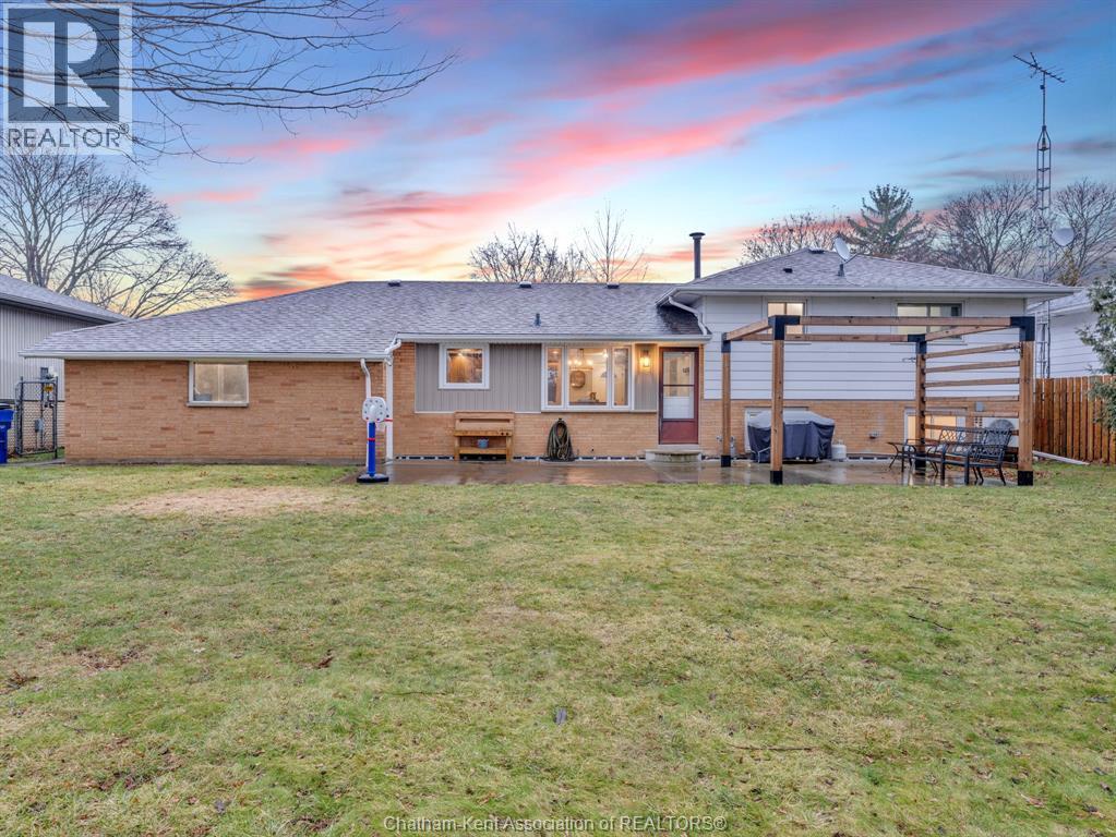 48 Alpine Avenue, Chatham, ON - Outdoor