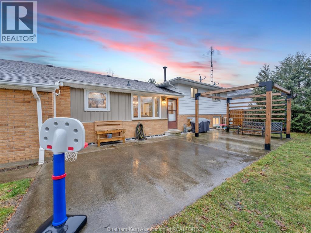 48 Alpine Avenue, Chatham, ON - Outdoor