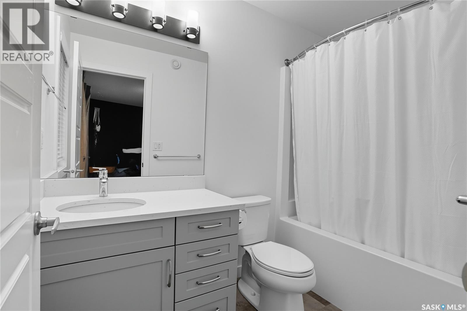 304 Mcormond Drive, Saskatoon, SK - Indoor Photo Showing Bathroom