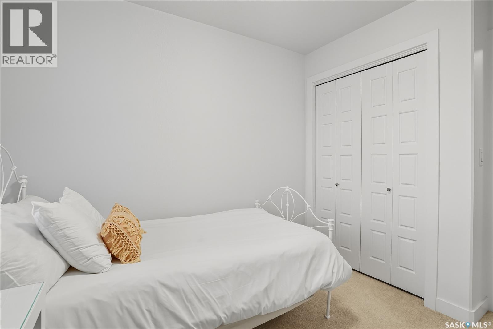 304 Mcormond Drive, Saskatoon, SK - Indoor Photo Showing Bedroom