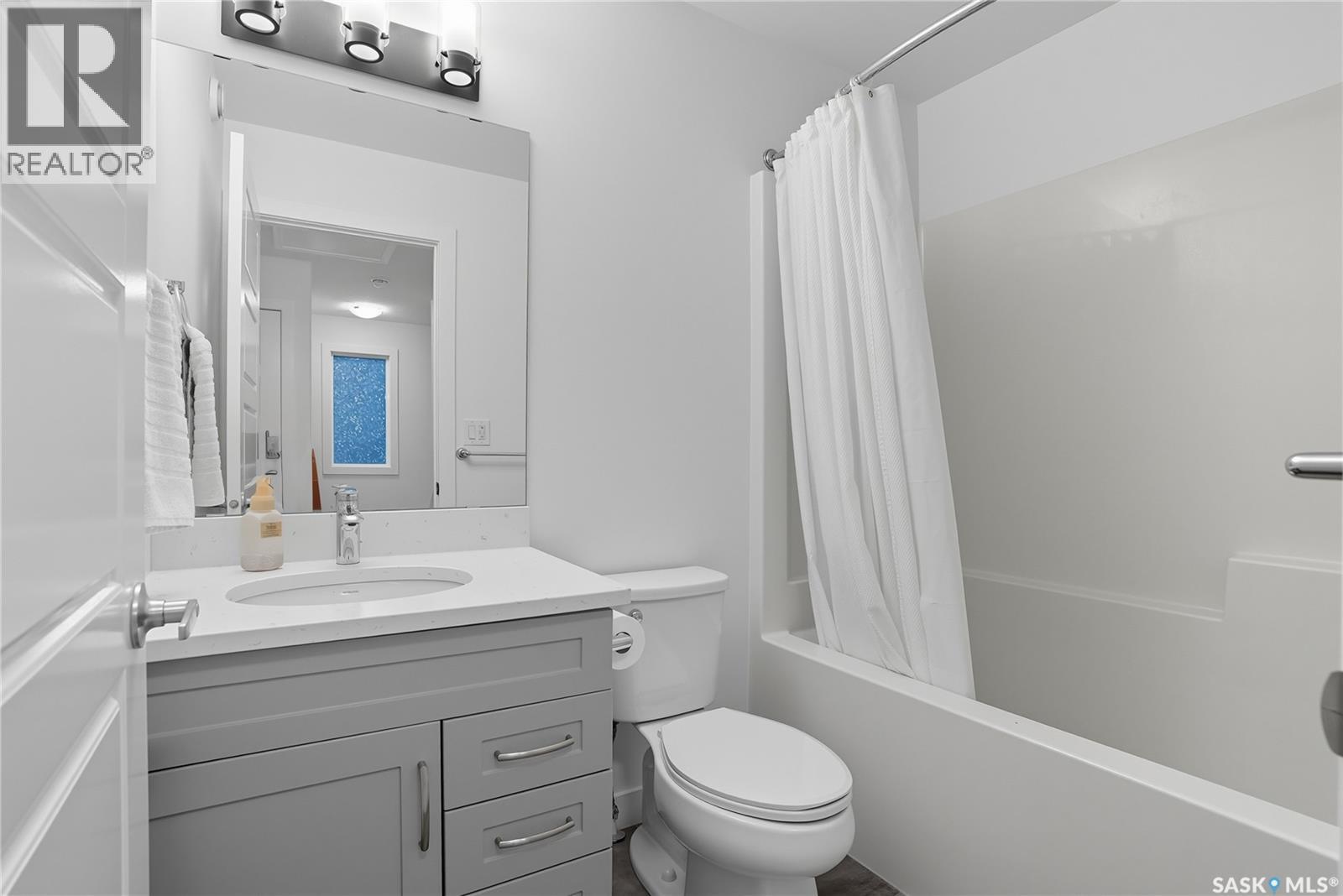 304 Mcormond Drive, Saskatoon, SK - Indoor Photo Showing Bathroom