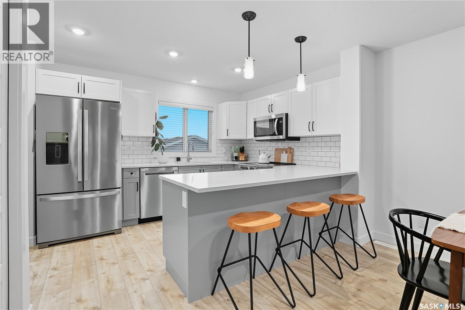 304 Mcormond Drive, Saskatoon, SK - Indoor Photo Showing Kitchen With Upgraded Kitchen