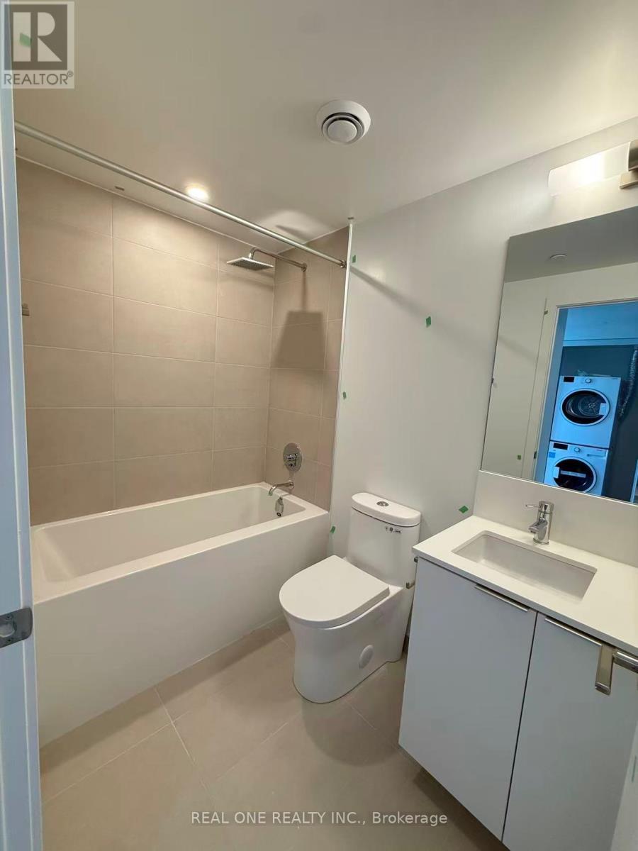 4316 - 8 Wellesley Street W, Toronto, ON - Indoor Photo Showing Bathroom