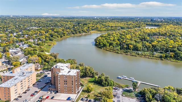 501-1660 Pembina Hwy, Winnipeg, MB