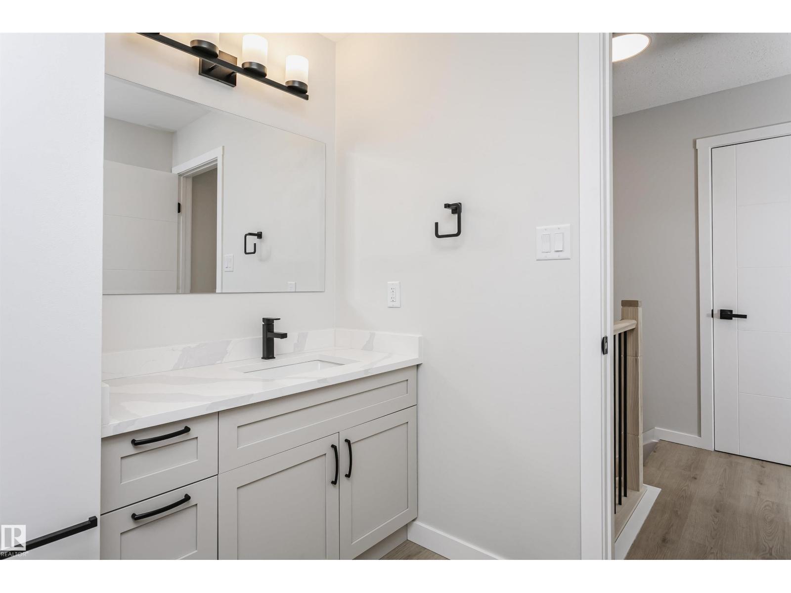 67 Lambert Cr, St. Albert, AB - Indoor Photo Showing Bathroom