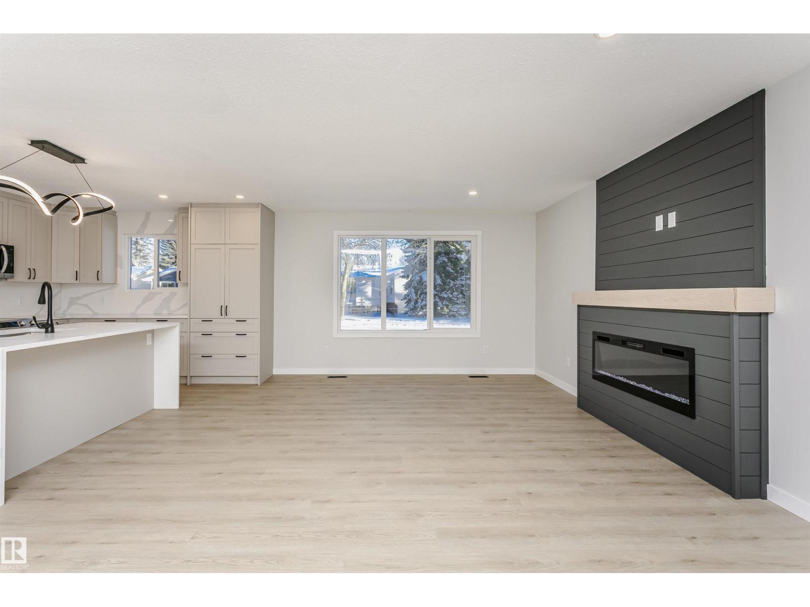 67 Lambert Cr, St. Albert, AB - Indoor With Fireplace
