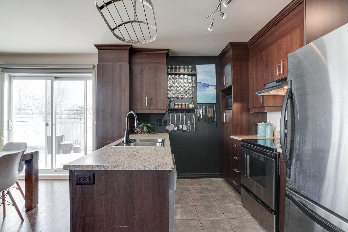 Cuisine - C-1416 Rue Des Outaouais, Repentigny (Repentigny), QC - Indoor Photo Showing Kitchen With Double Sink