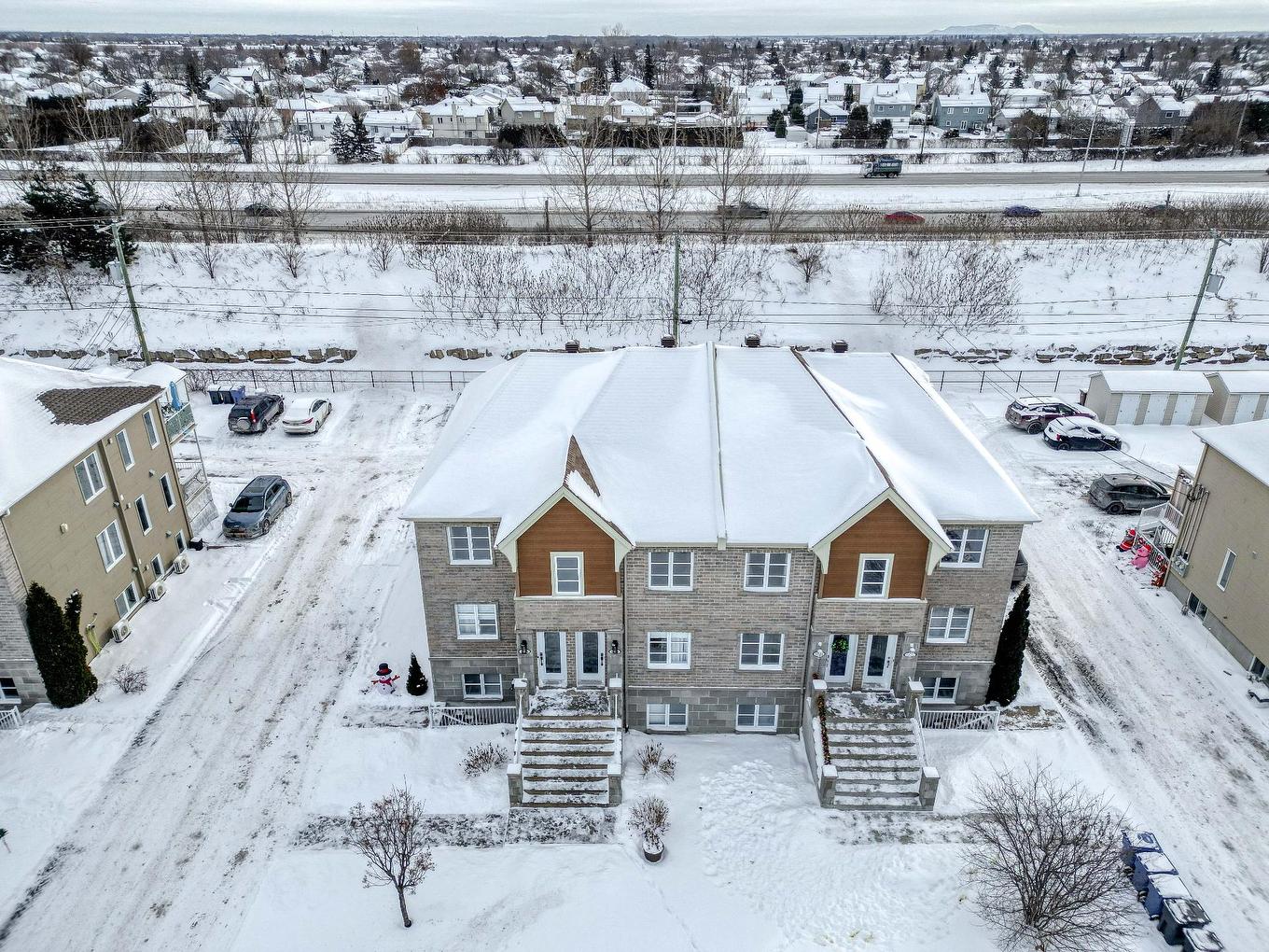 Photo aérienne - C-1416 Rue Des Outaouais, Repentigny (Repentigny), QC - Outdoor