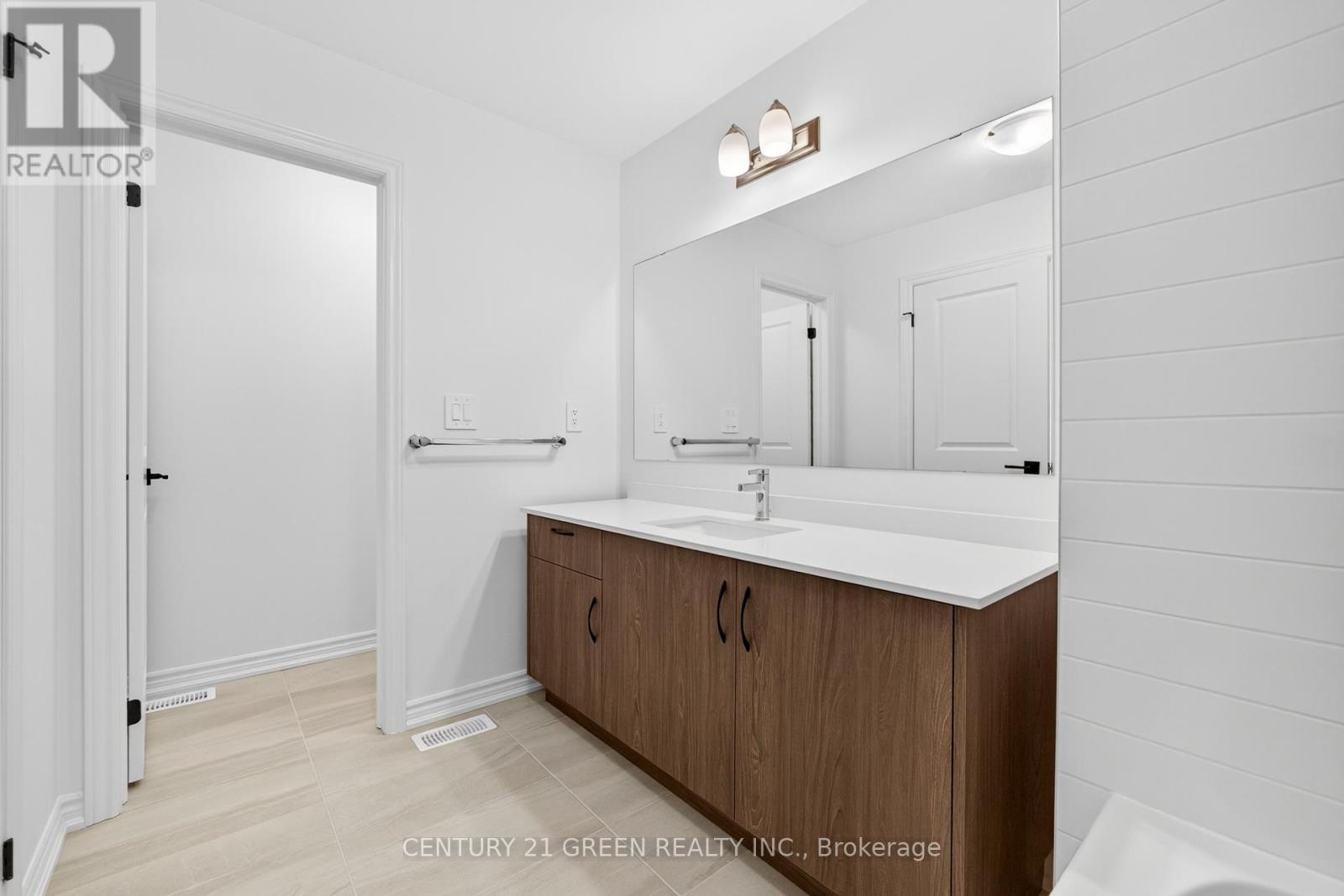 1473 Savoline Boulevard, Milton, ON - Indoor Photo Showing Bathroom