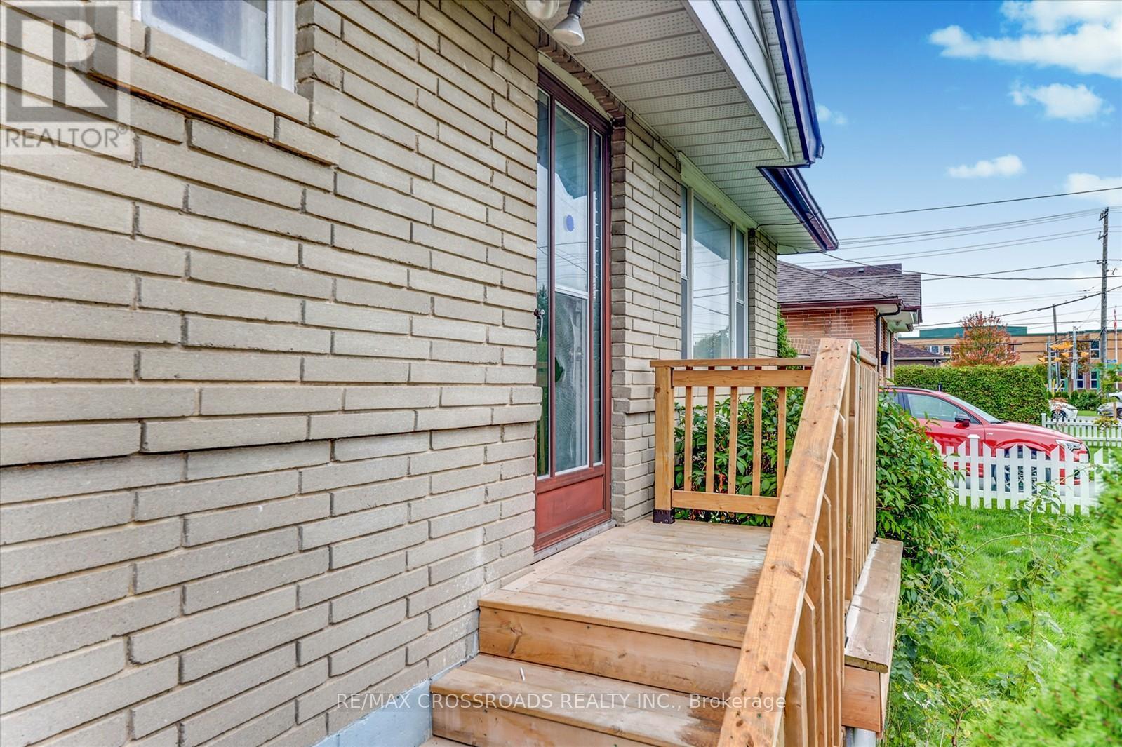 9 Euclid Avenue, Toronto, ON - Outdoor With Exterior